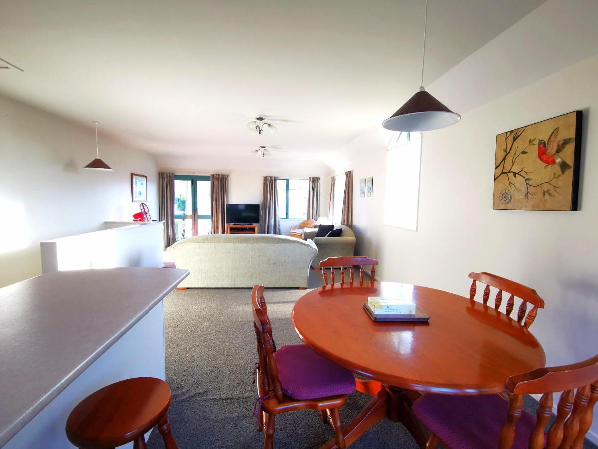 Les Troupes Apartments Akaroa Extérieur photo