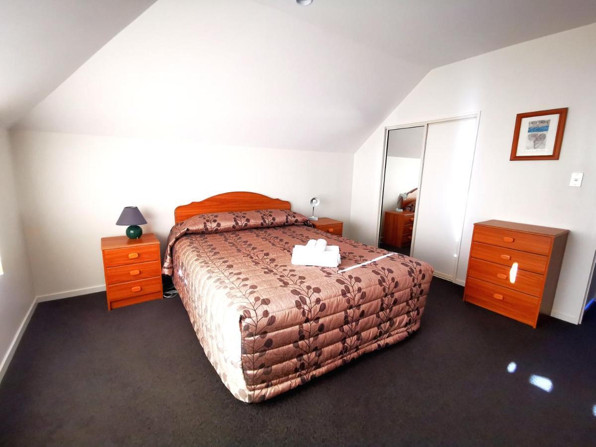 Les Troupes Apartments Akaroa Extérieur photo
