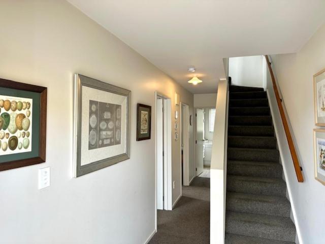 Les Troupes Apartments Akaroa Extérieur photo