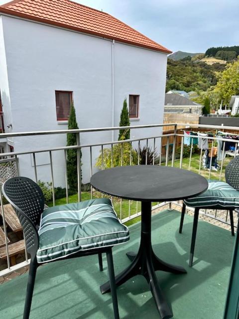 Les Troupes Apartments Akaroa Extérieur photo